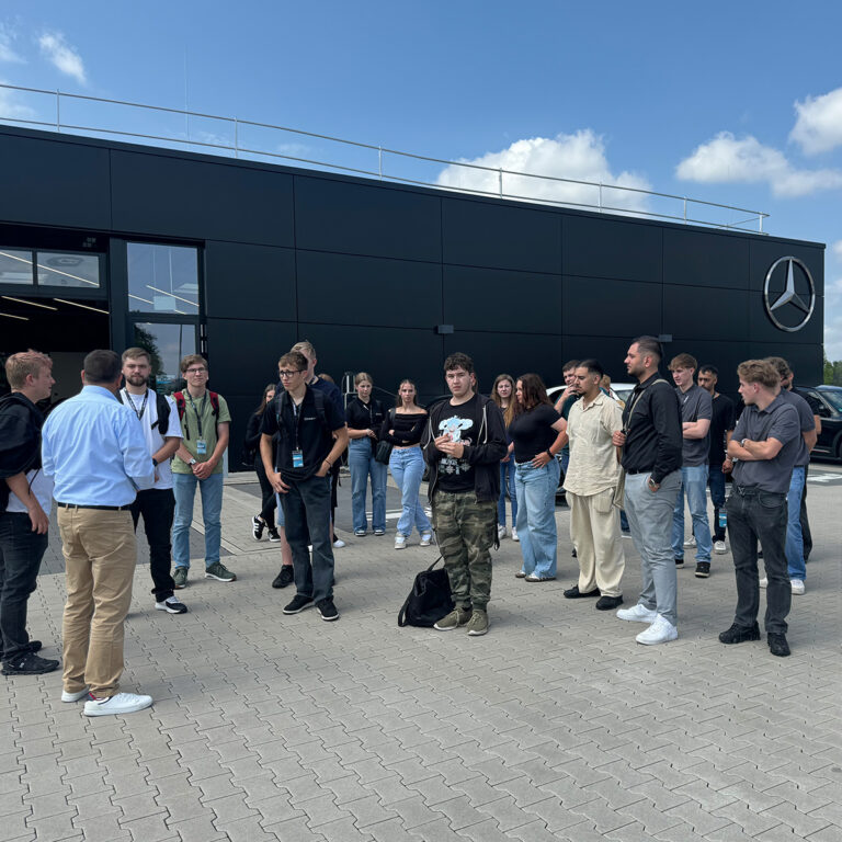 Azubis-Auszubildende-2024-Bustour-Rhede