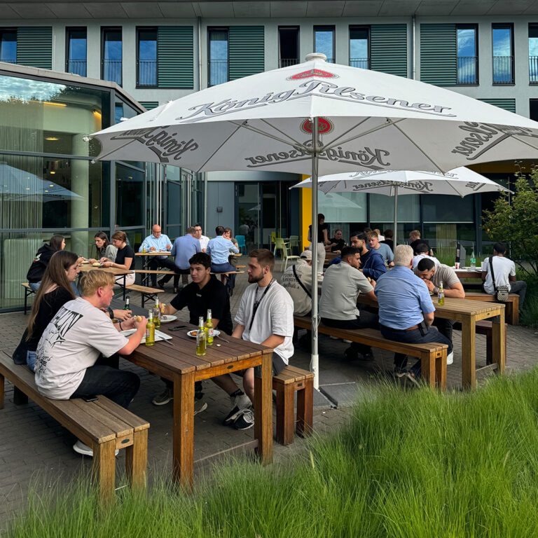 Azubis-Auszubildende-2024-Onboardingdays-Grillen