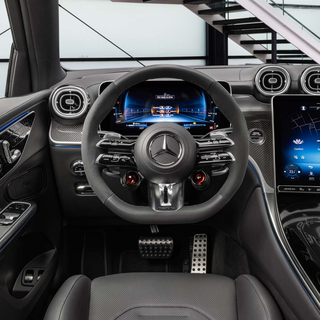 Mercedes-AMG-GLC-Cockpit