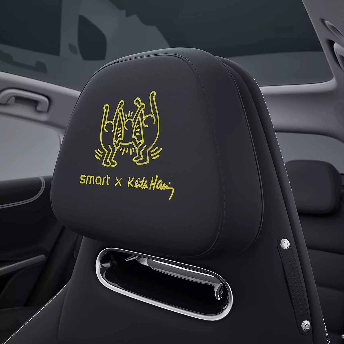 herbrand-smart-3-keith-haring-interieur4_1200x1200