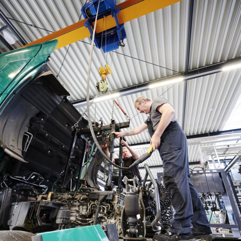 moderne-Ausstattung-mitarbeiter-Benefits-werkstatt