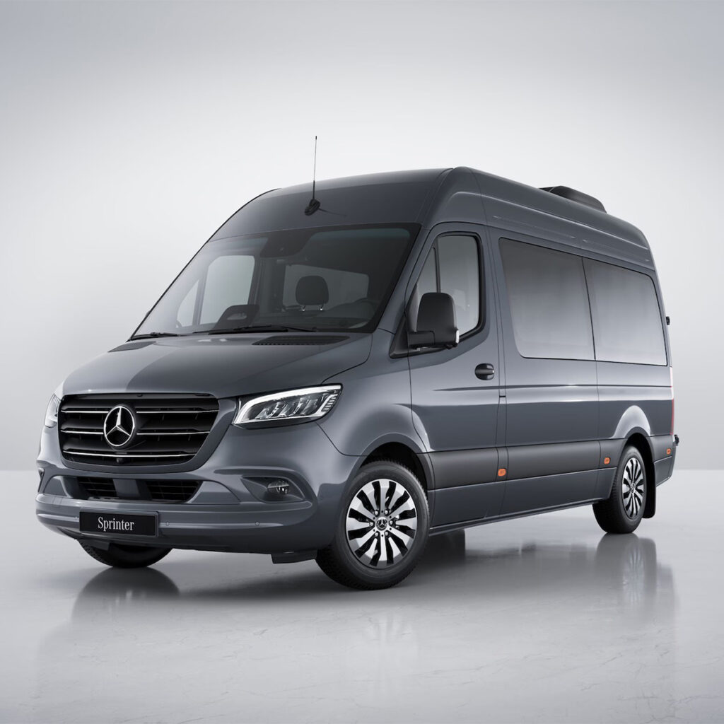Mercedes-Benz-Sprinter-Tourer-Front-grau
