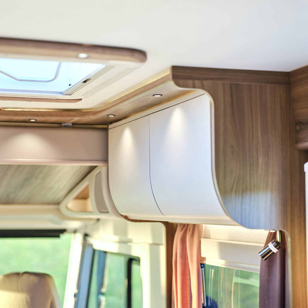 KABE_Wohnmobil_Crown_Schrank