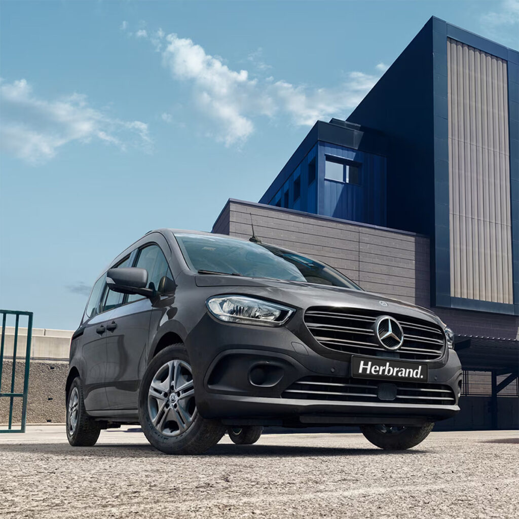 Mercedes-Benz-Citan-Tourer-Braun