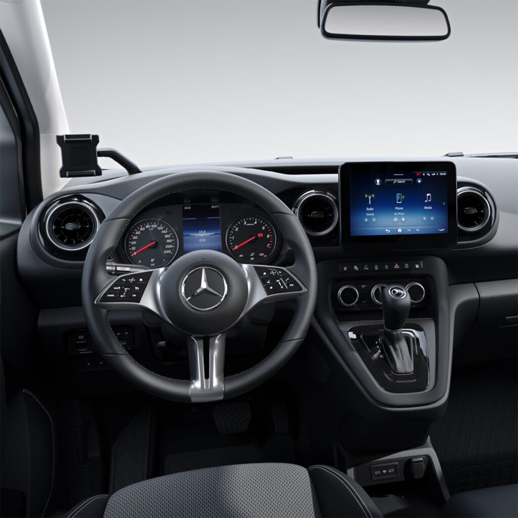 Mercedes-Benz-Kastenwagen-Innenraum
