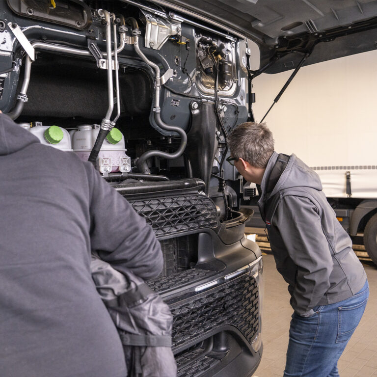 Tablet 1200x1200_1_Fahrlehrer