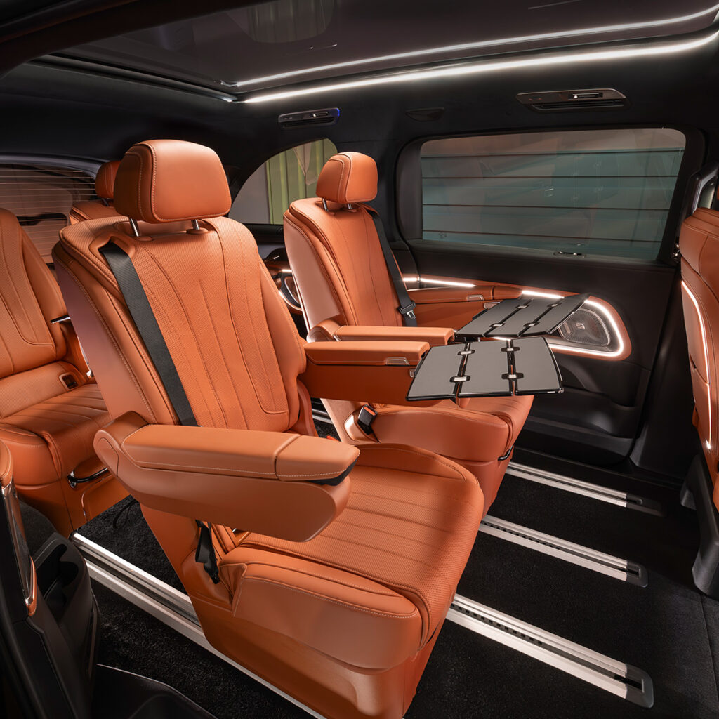 Mercedes-Benz-VLE-Brauner-innenraum
