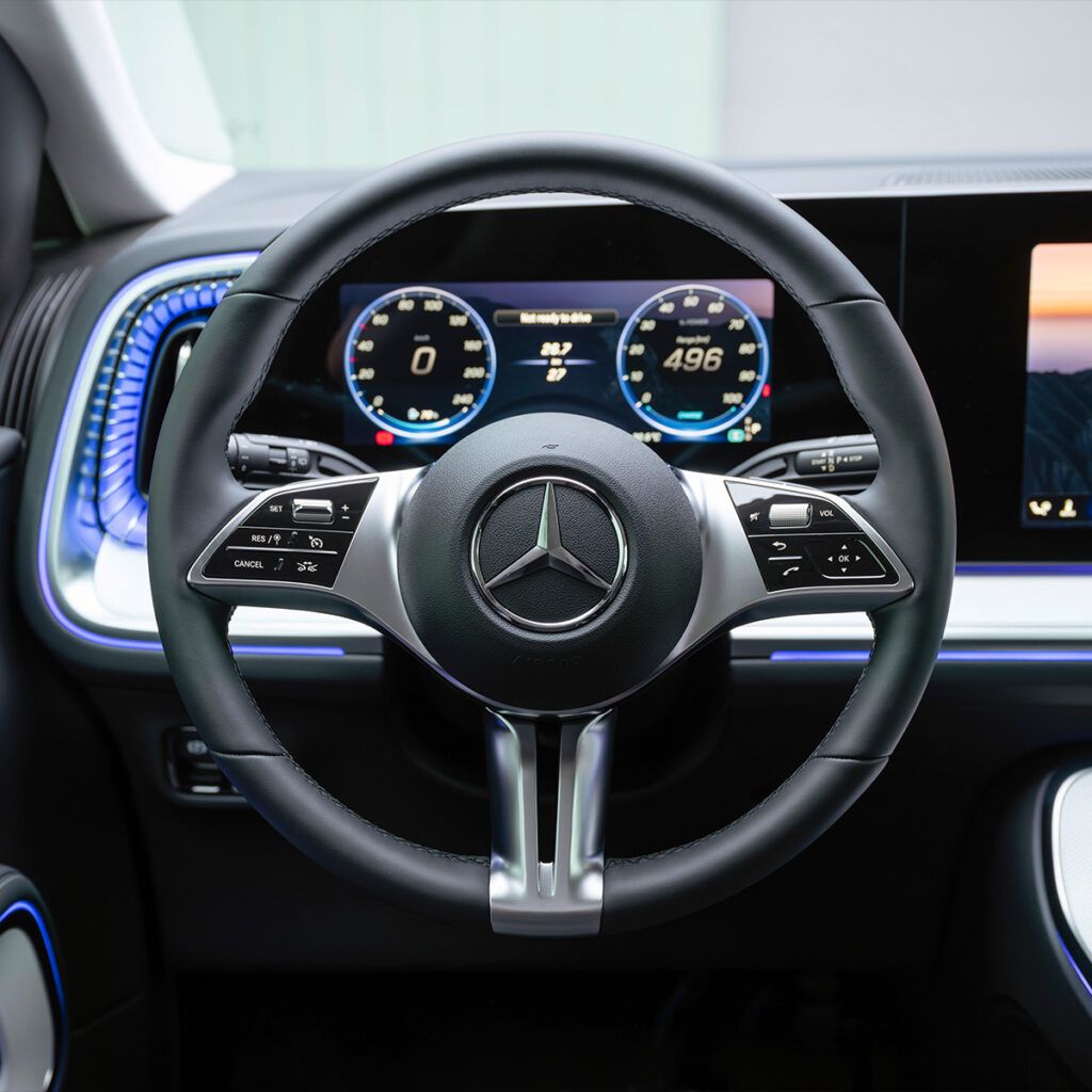 Mercedes-Benz-VLE-Cockpit-Lenkrad