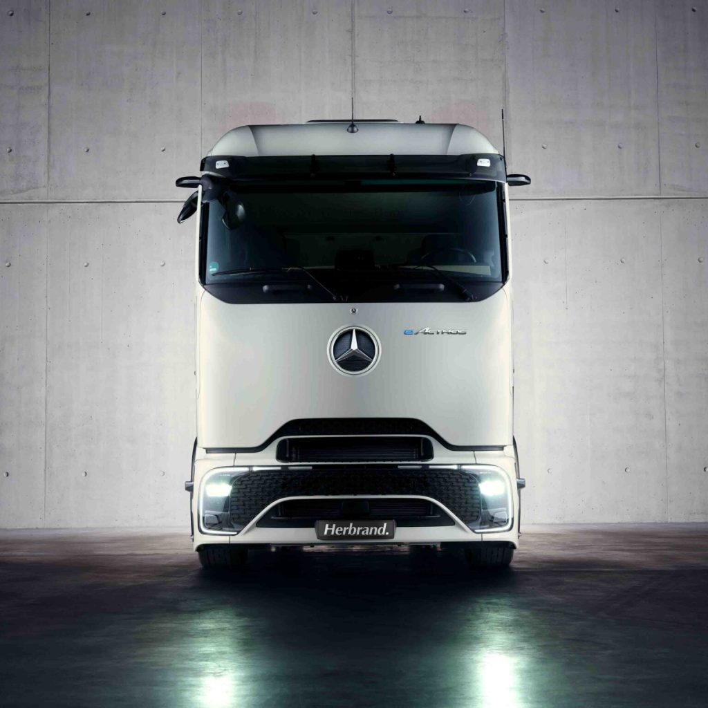 MBT_2026_eActros_600_Lowliner_Brightchrome_01