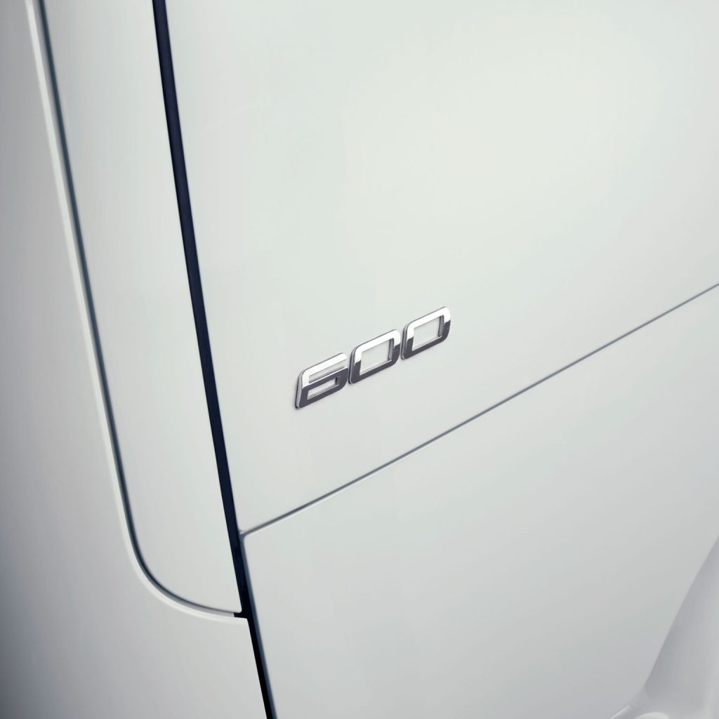 MBT_2026_eActros_600_Lowliner_Brightchrome_03