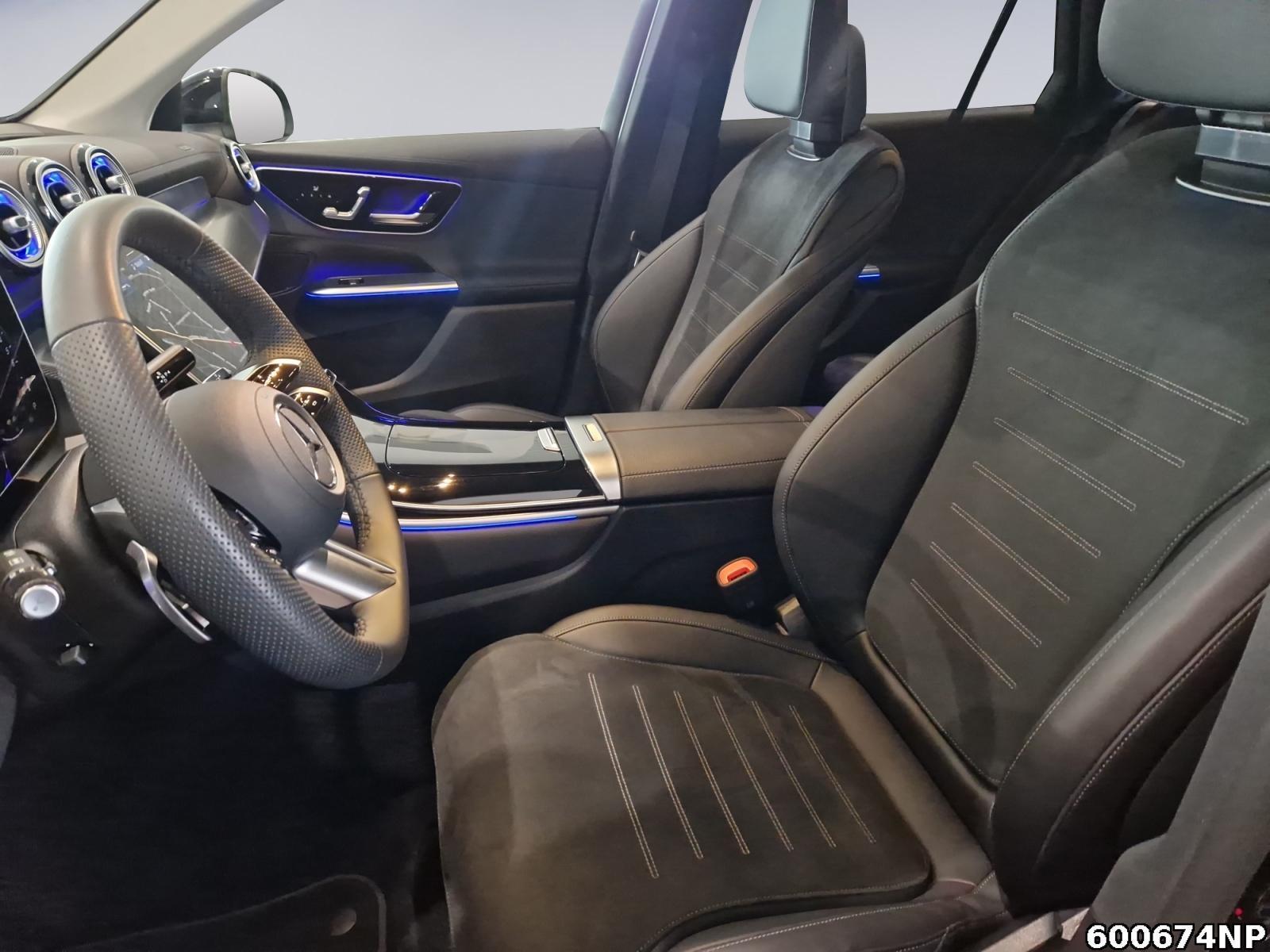 Fahrzeugabbildung Mercedes-Benz GLC 300 e AMG AHK Memory Kamera Ambiente+ 19