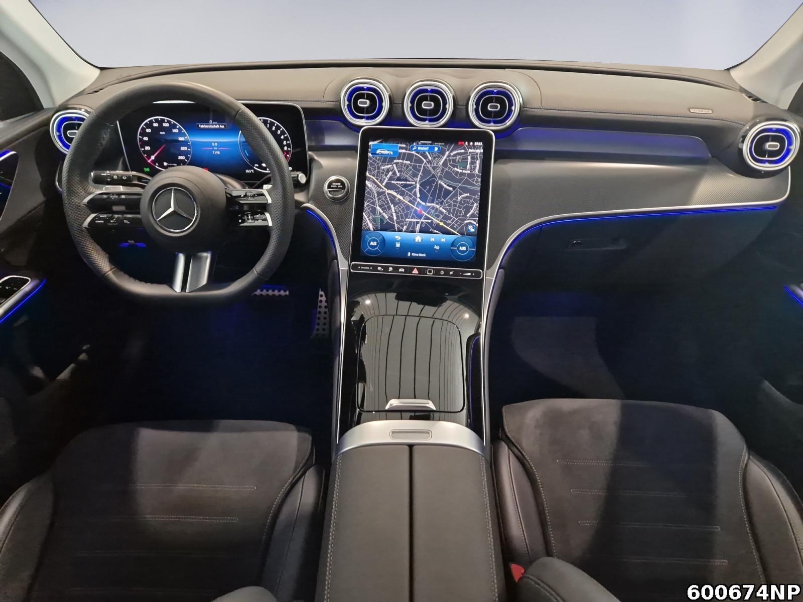 Fahrzeugabbildung Mercedes-Benz GLC 300 e AMG AHK Memory Kamera Ambiente+ 19