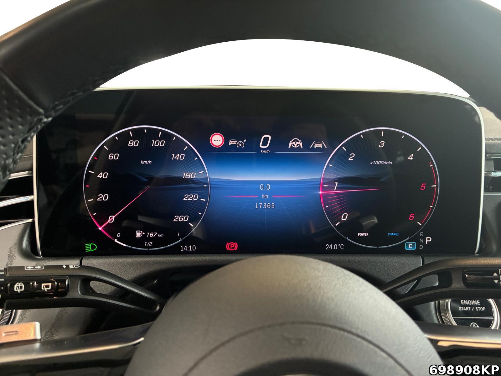Fahrzeugabbildung Mercedes-Benz E 220 d T AMG Pano Night AHK DISTRONIC CarPlay