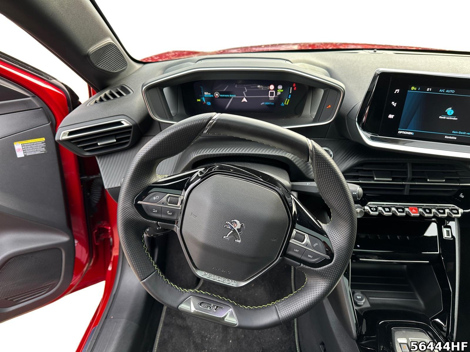 Fahrzeugabbildung Peugeot 208 elektro 136, GT+