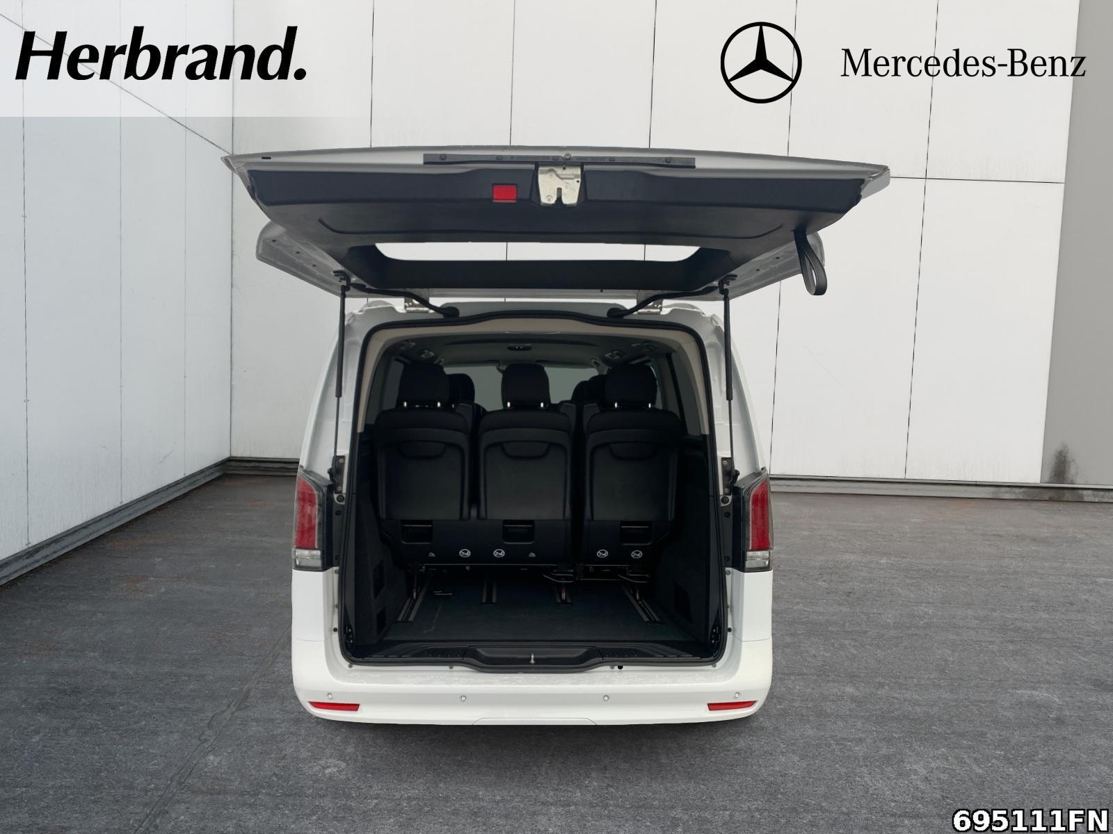 Fahrzeugabbildung Mercedes-Benz Vito 119 Tourer PRO L *2xKLIMA*MULTIBEAM*9 SITZE