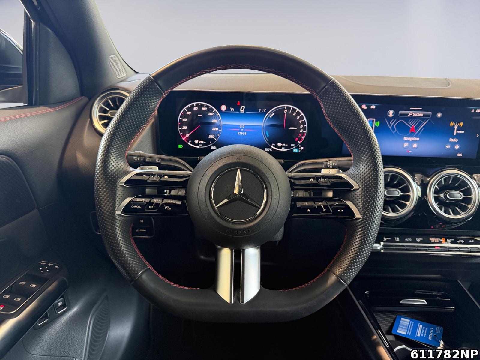 Fahrzeugabbildung Mercedes-Benz GLA 250 e AMG Multibeam KEYLESS-GO Totwinkel