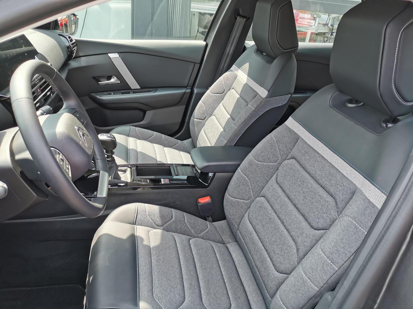 Fahrzeugabbildung Citroën C4 Feel+SHZ+PDC+LED+S&S+USB+ISOFIX+Kamera+ACC+