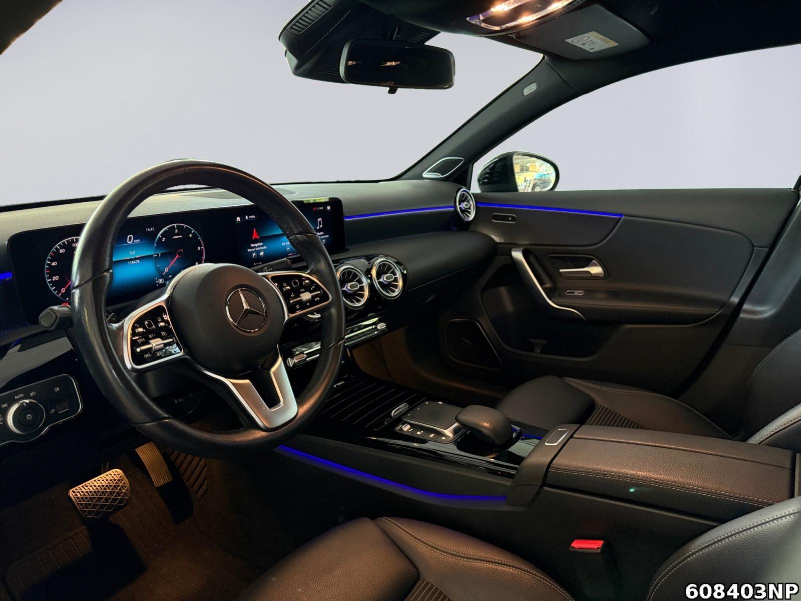 Fahrzeugabbildung Mercedes-Benz A 200 Progressive Burmester Kamera DAB+ Nightpa.