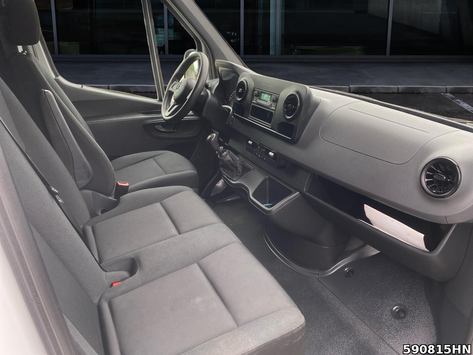 Fahrzeugabbildung Mercedes-Benz Sprinter 211 CDI **KLIMA**AHK**L1H1**3 SITZE**