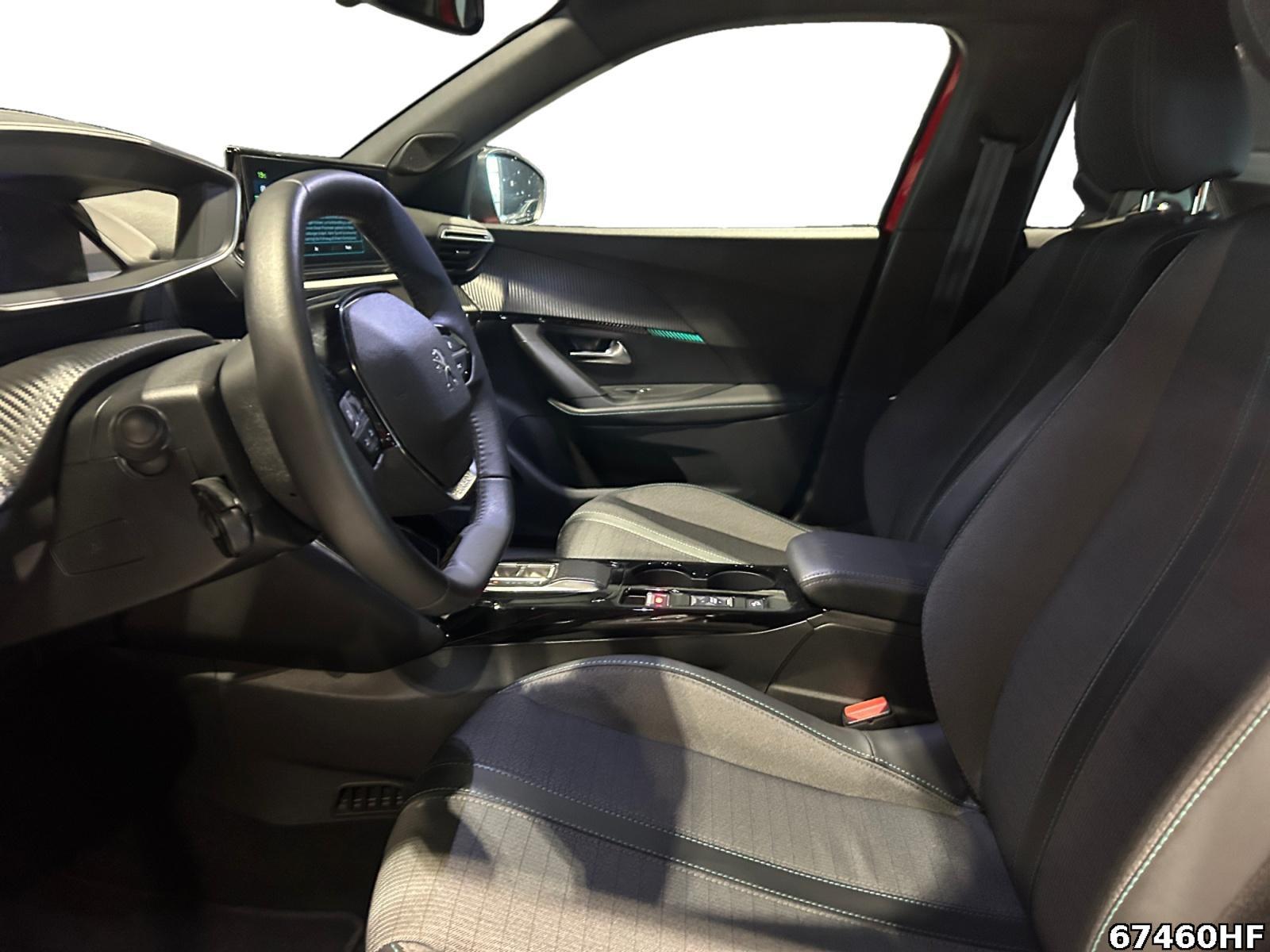 Fahrzeugabbildung Peugeot 2008 Neu Allure Pack 136PS *Navi*Sitzheizung*LED*