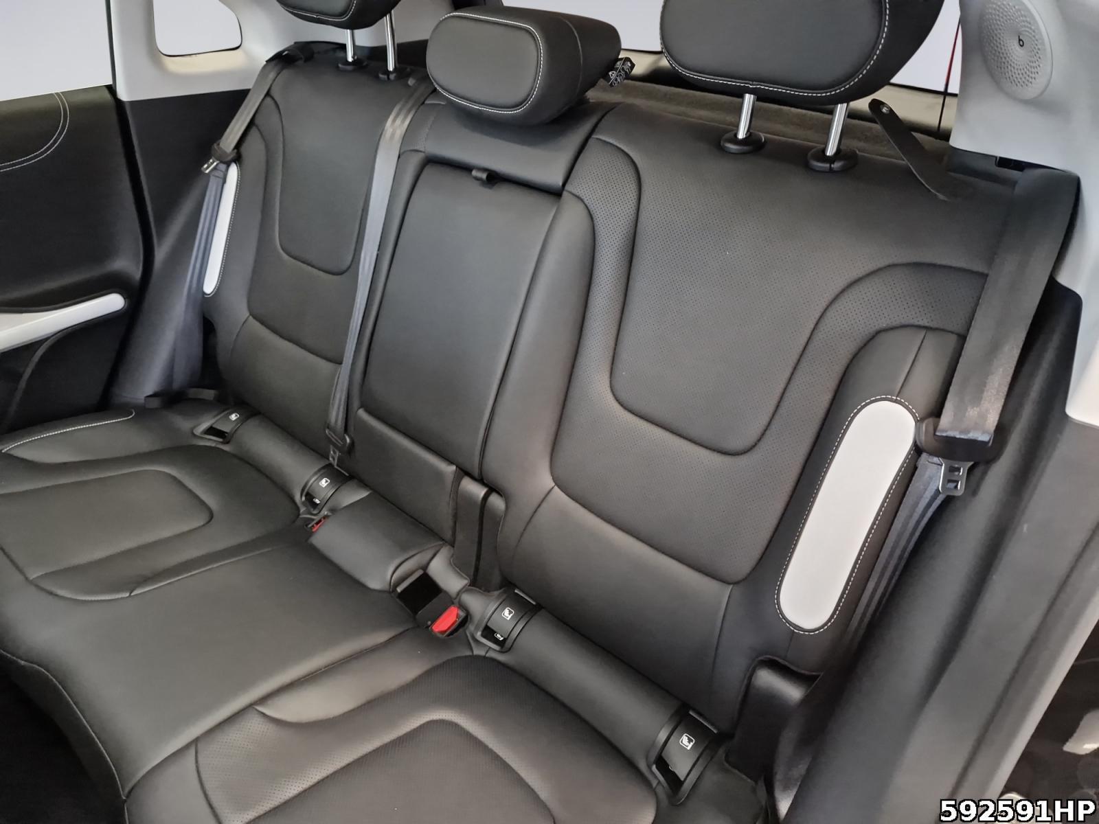 Fahrzeugabbildung Smart ONE Premium Pano Matrix-LED 360° Memory Keyless