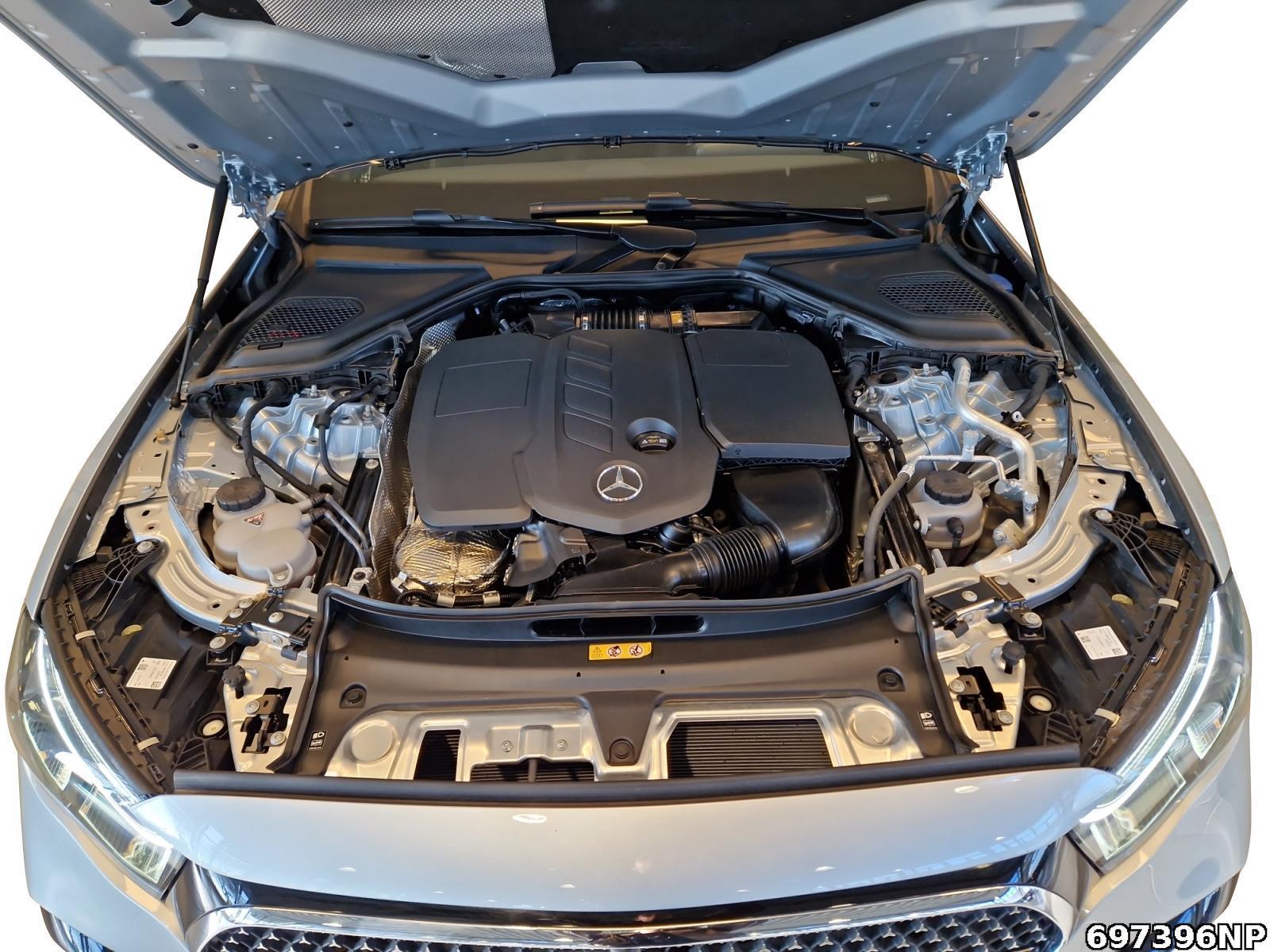 Fahrzeugabbildung Mercedes-Benz E 220 d T AMG Night Digital-Light AHK 360° Totw