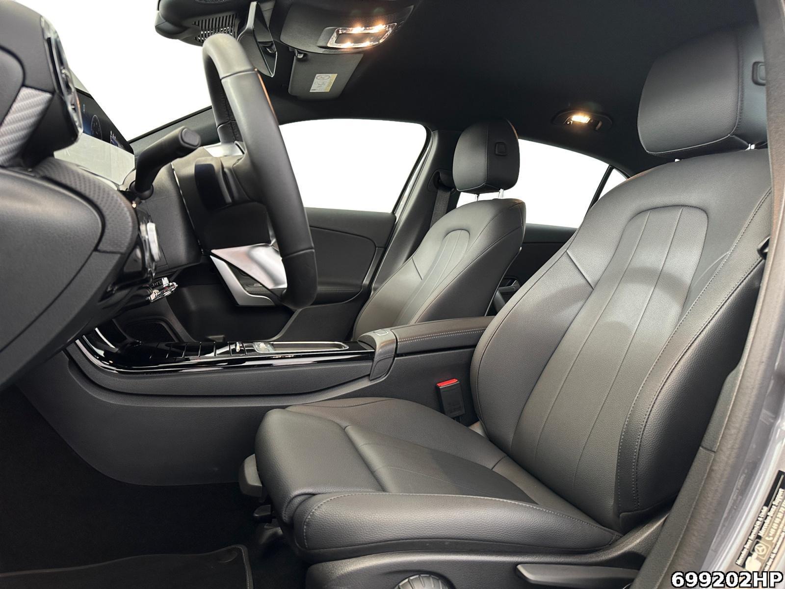 Fahrzeugabbildung Mercedes-Benz A 180 Progressive Volldigi. LED Navigation