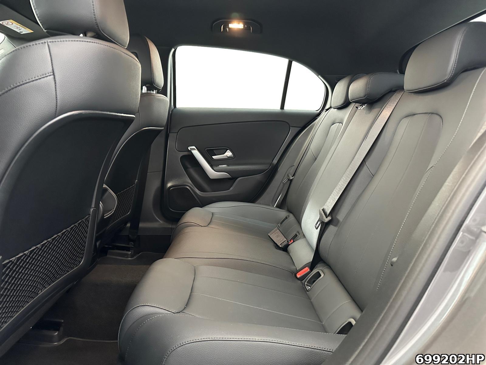 Fahrzeugabbildung Mercedes-Benz A 180 Progressive Volldigi. LED Navigation