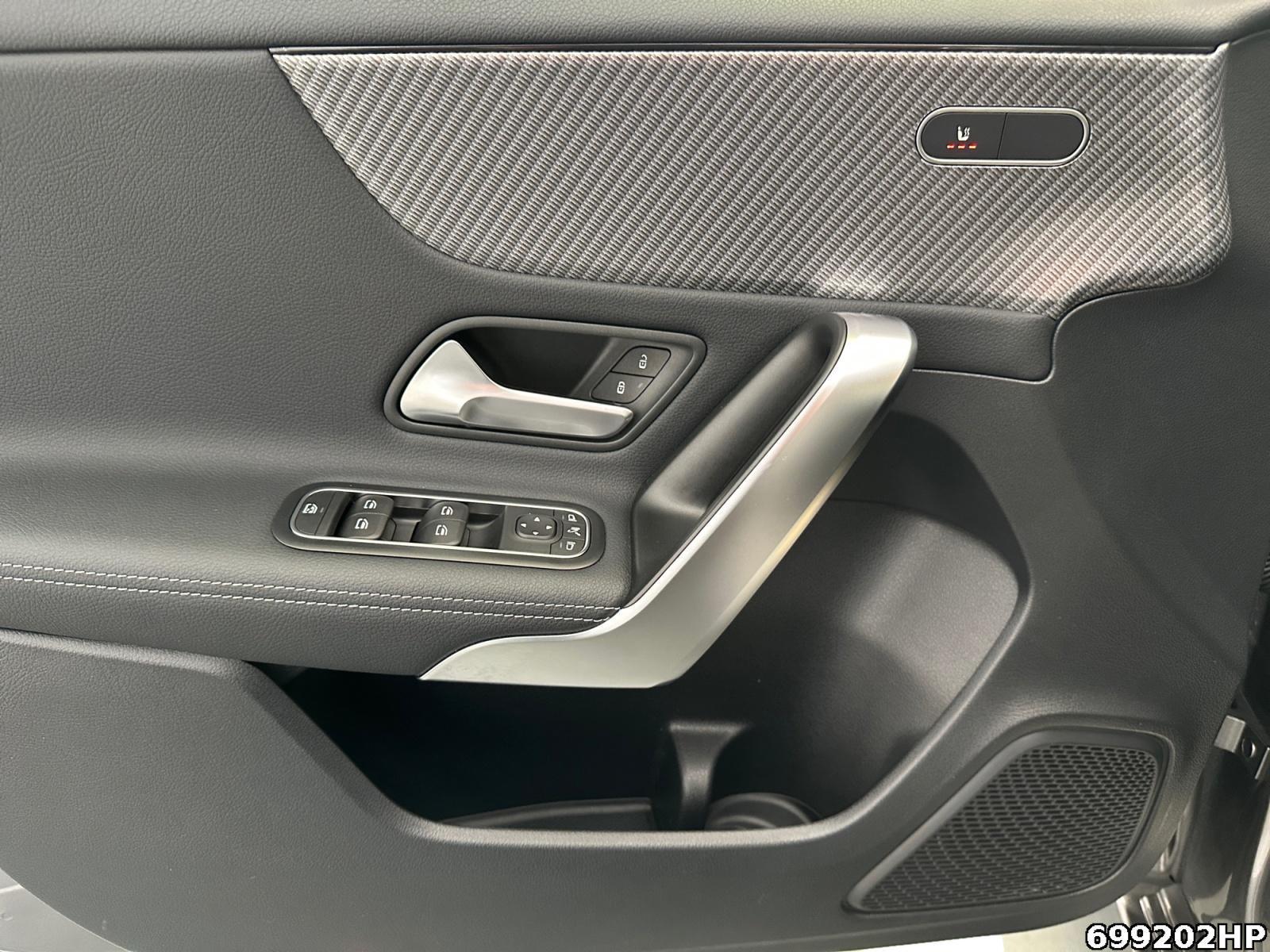 Fahrzeugabbildung Mercedes-Benz A 180 Progressive Volldigi. LED Navigation