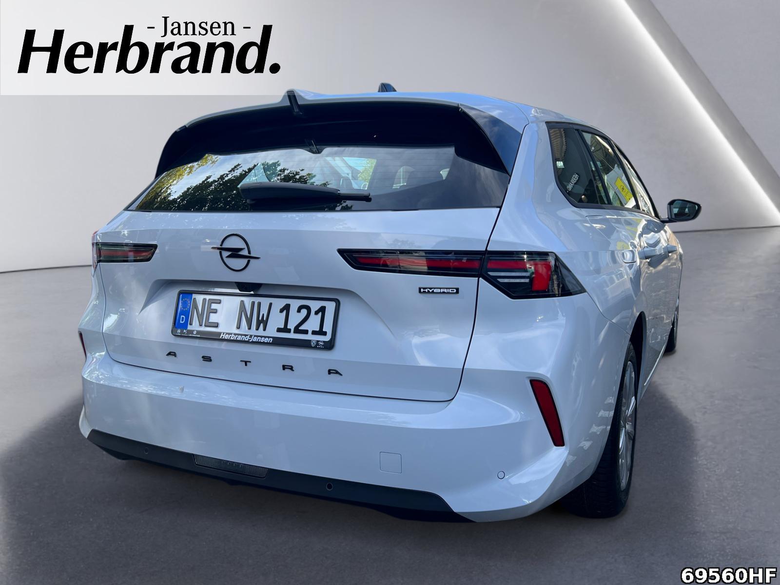 Fahrzeugabbildung Opel Astra ST Edition Hybrid 145 PS