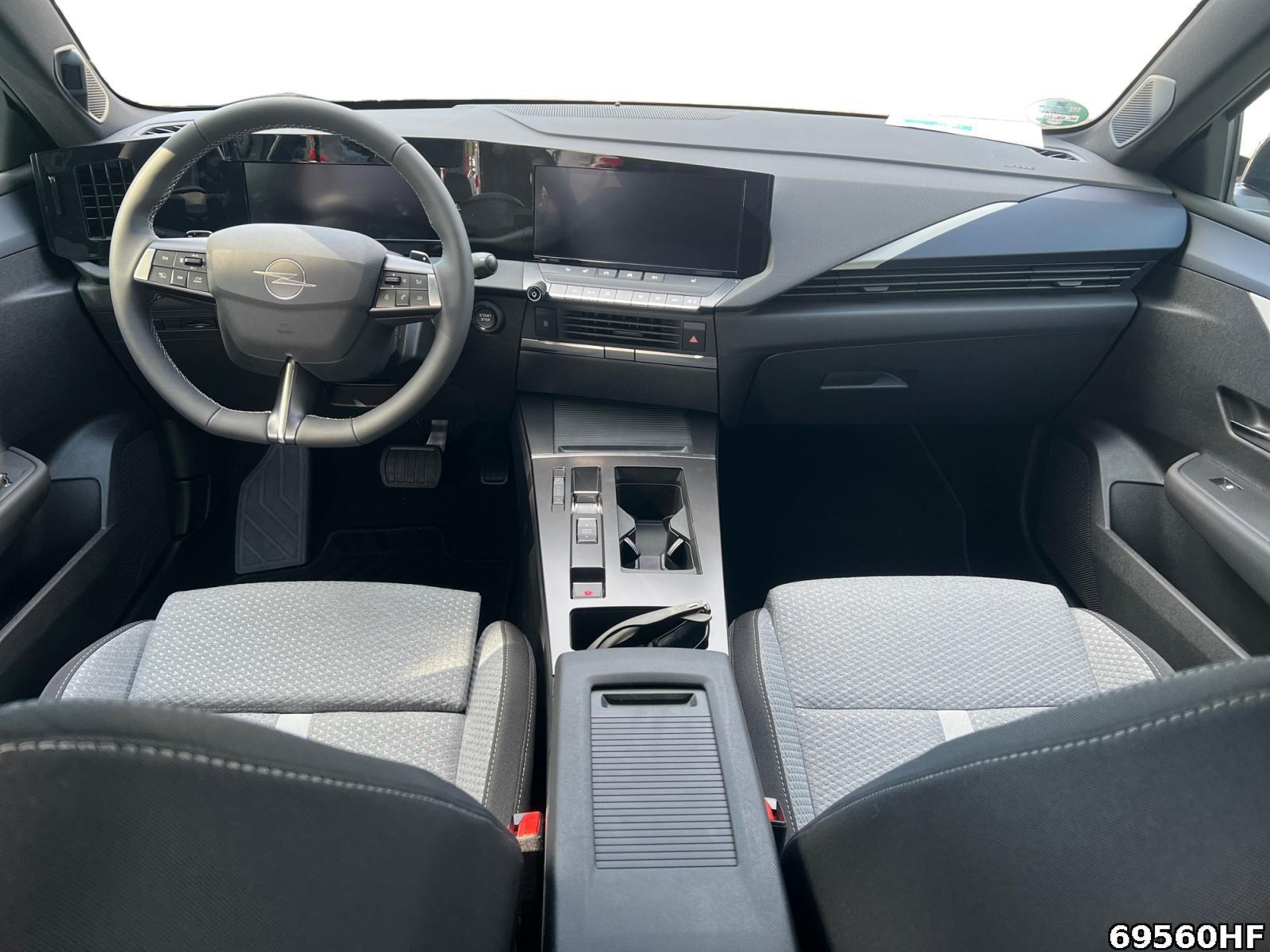 Fahrzeugabbildung Opel Astra ST Edition Hybrid 145 PS