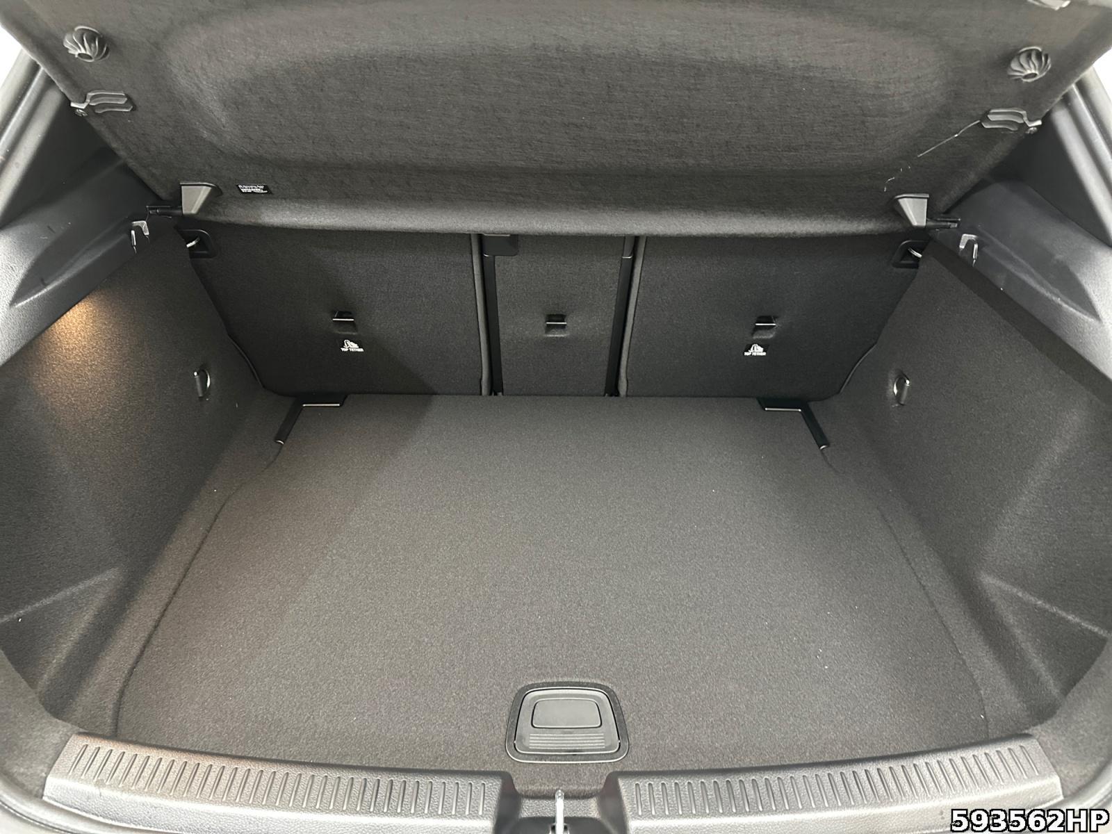 Fahrzeugabbildung Mercedes-Benz A 180 d Kompakt +AMG+NIGHT+MULTIBEAM+360°KAMERA+