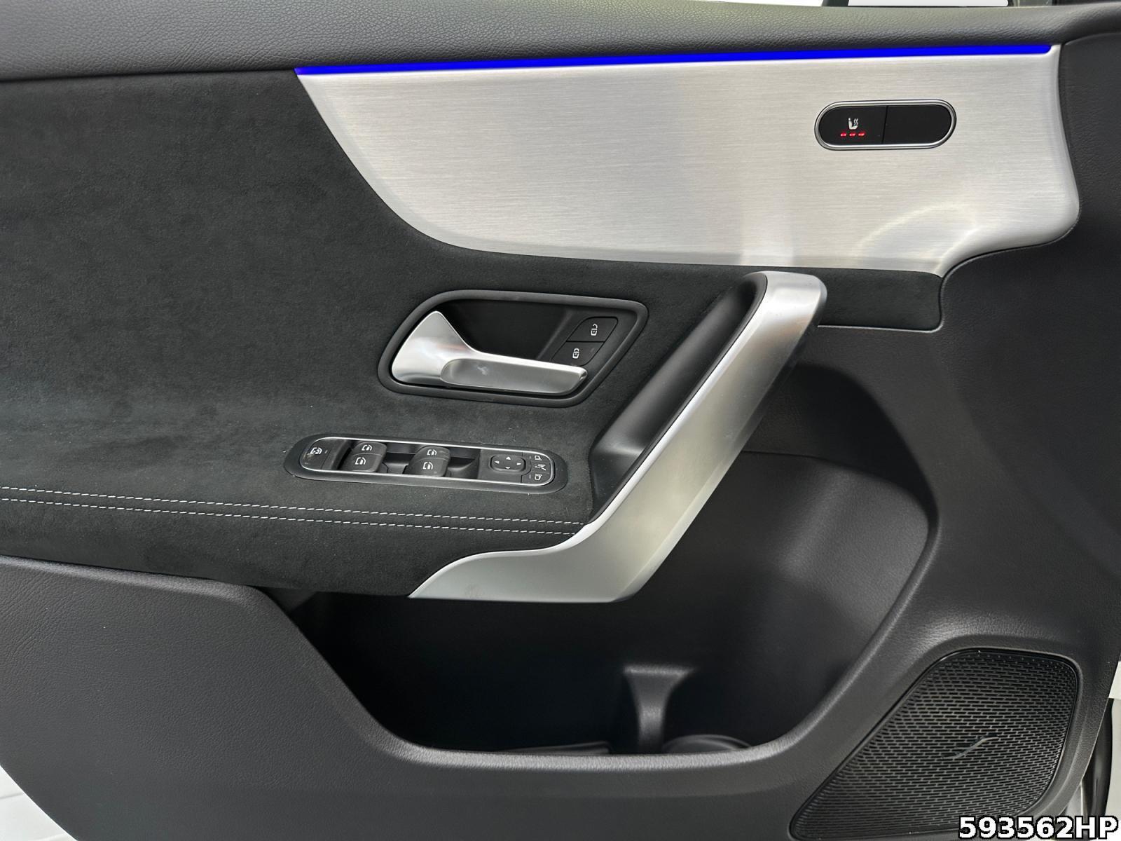 Fahrzeugabbildung Mercedes-Benz A 180 d Kompakt +AMG+NIGHT+MULTIBEAM+360°KAMERA+
