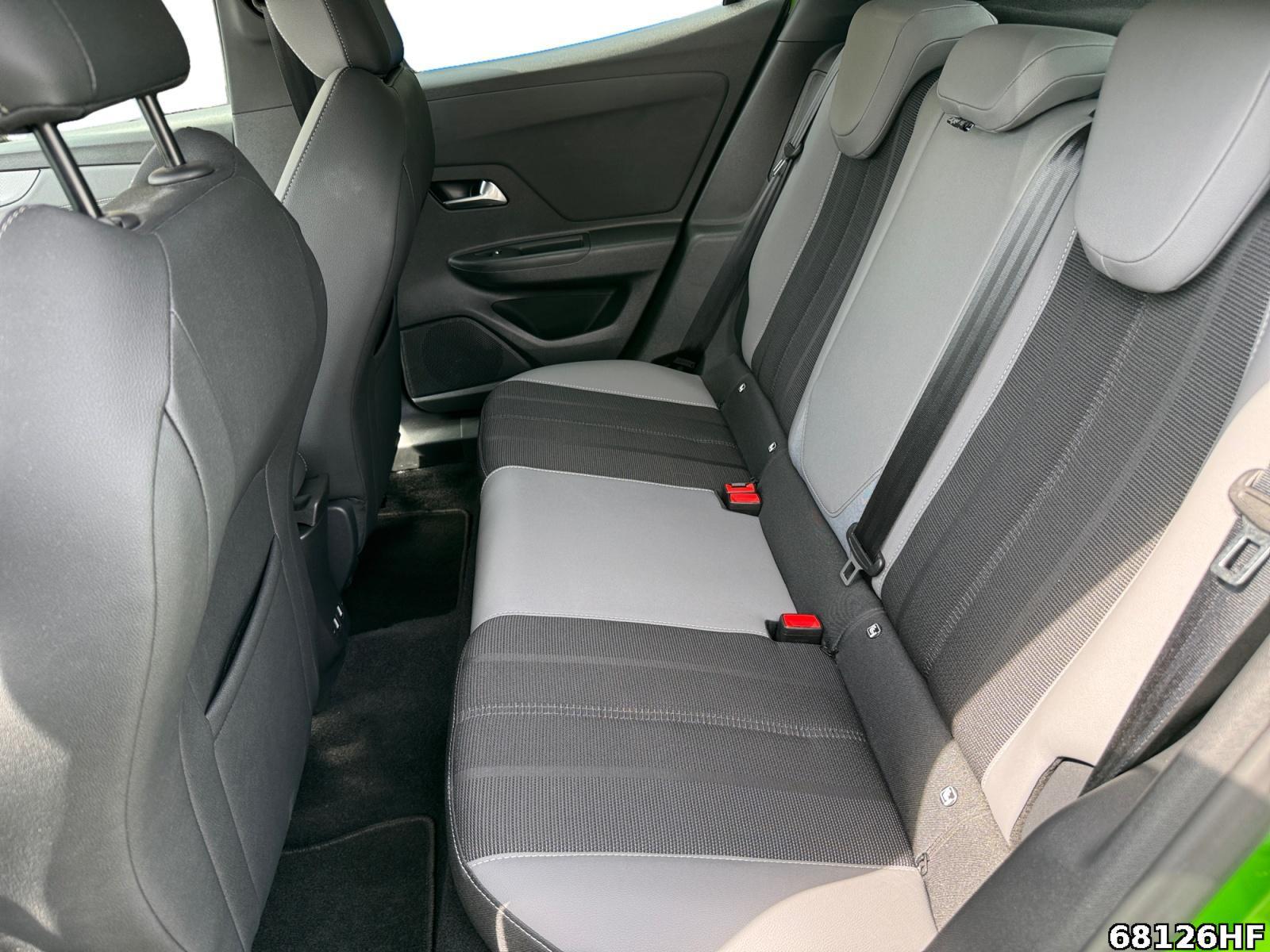 Fahrzeugabbildung Opel Mokka -e Elegance