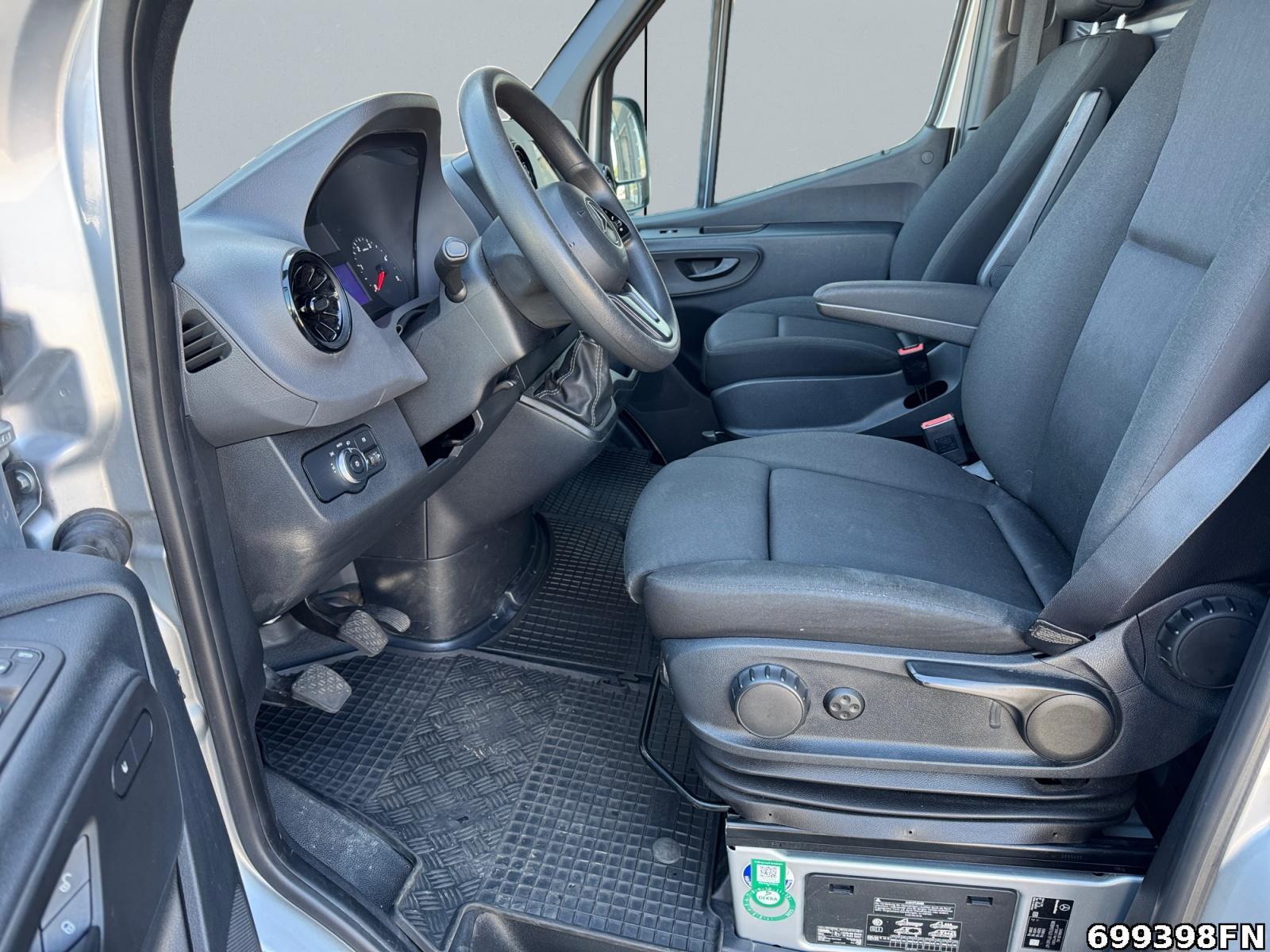 Fahrzeugabbildung Mercedes-Benz Sprinter 311 CDI Kasten Kompakt *MBUX*BOTT*220 V