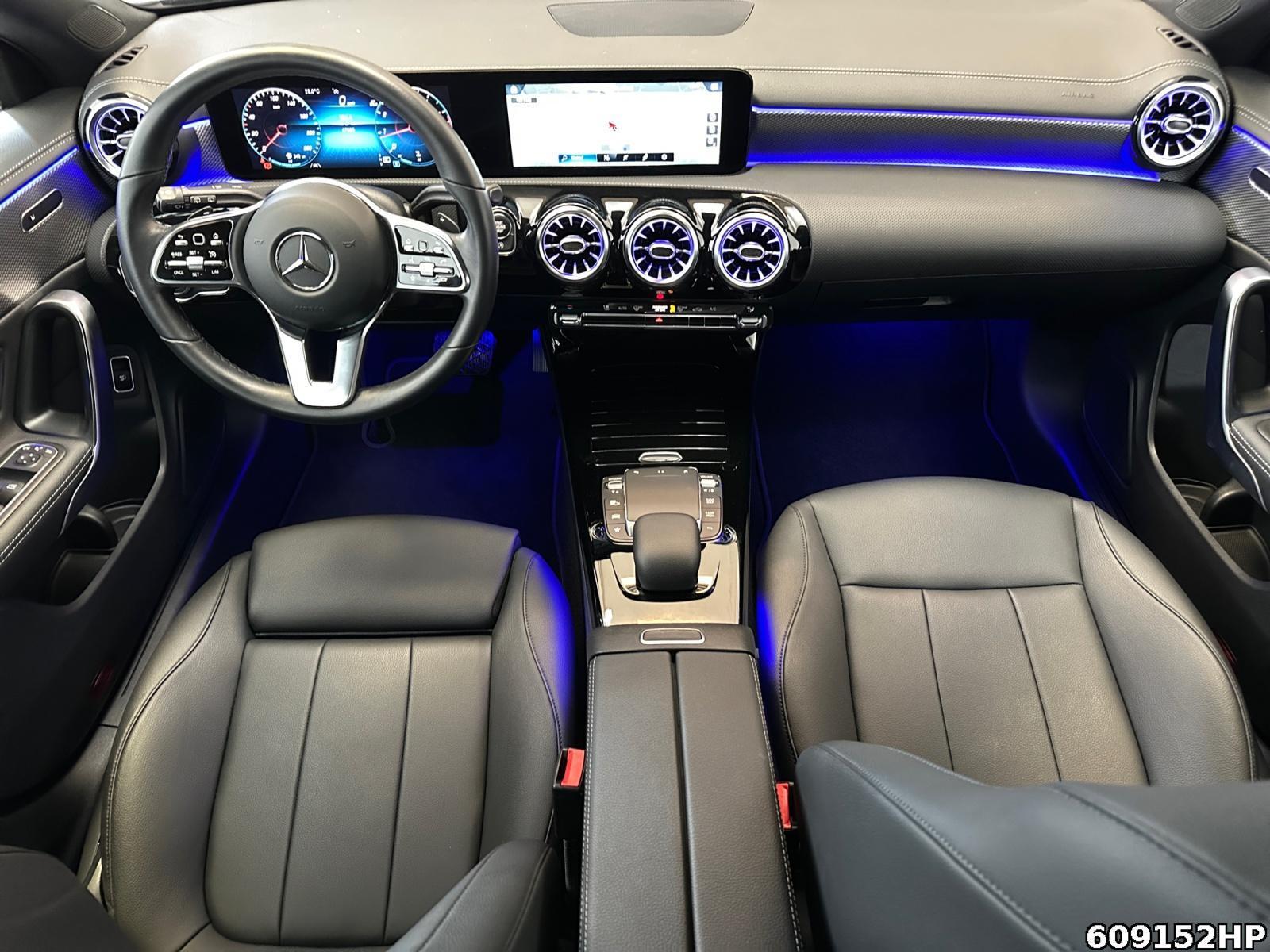 Fahrzeugabbildung Mercedes-Benz CLA 200 Shooting Brake Progressive CarPlay EASY-PACK SHZ LED