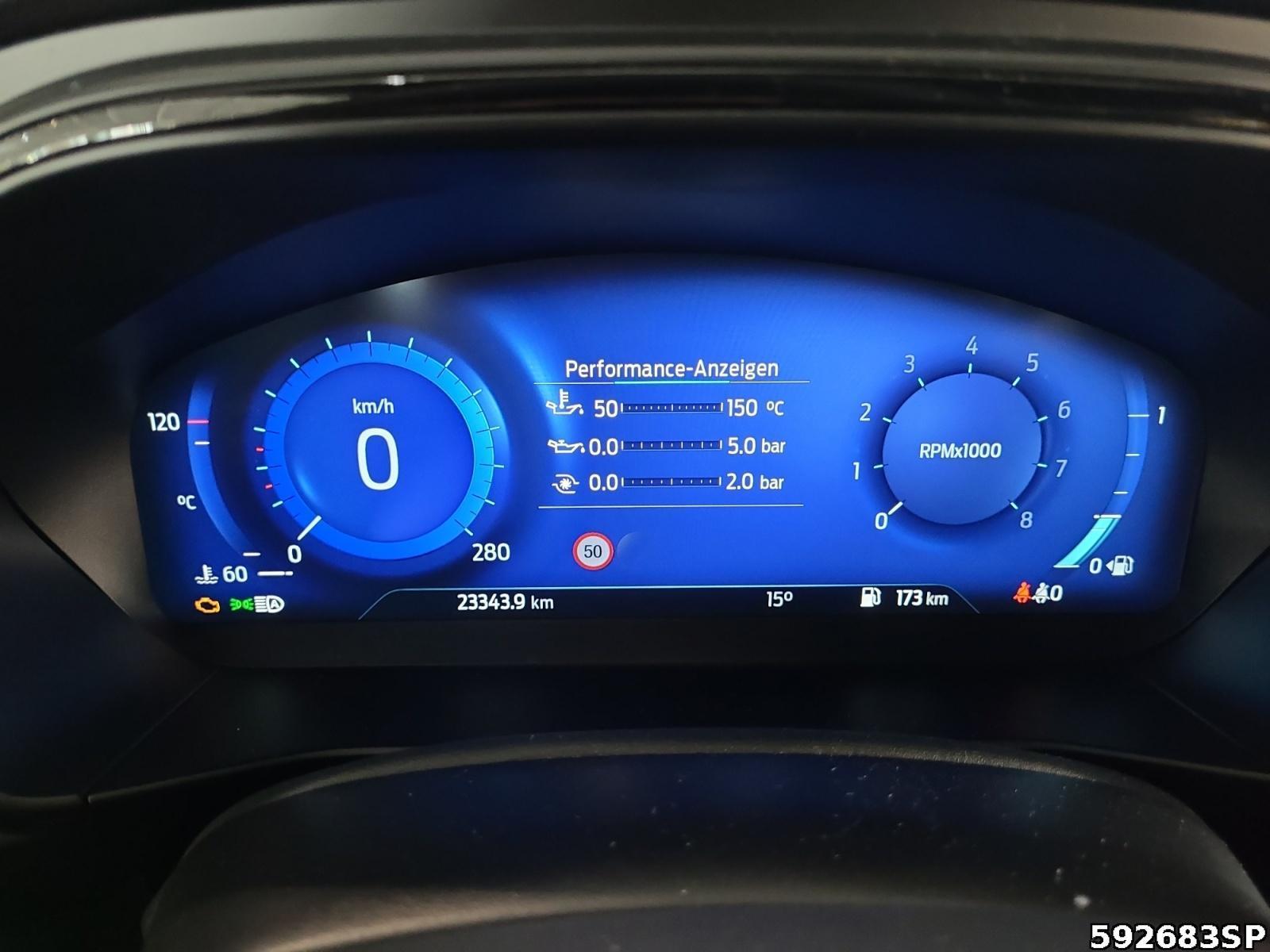 Fahrzeugabbildung Ford Focus PANORAMA HEAD-UP AMBIENTELICHT