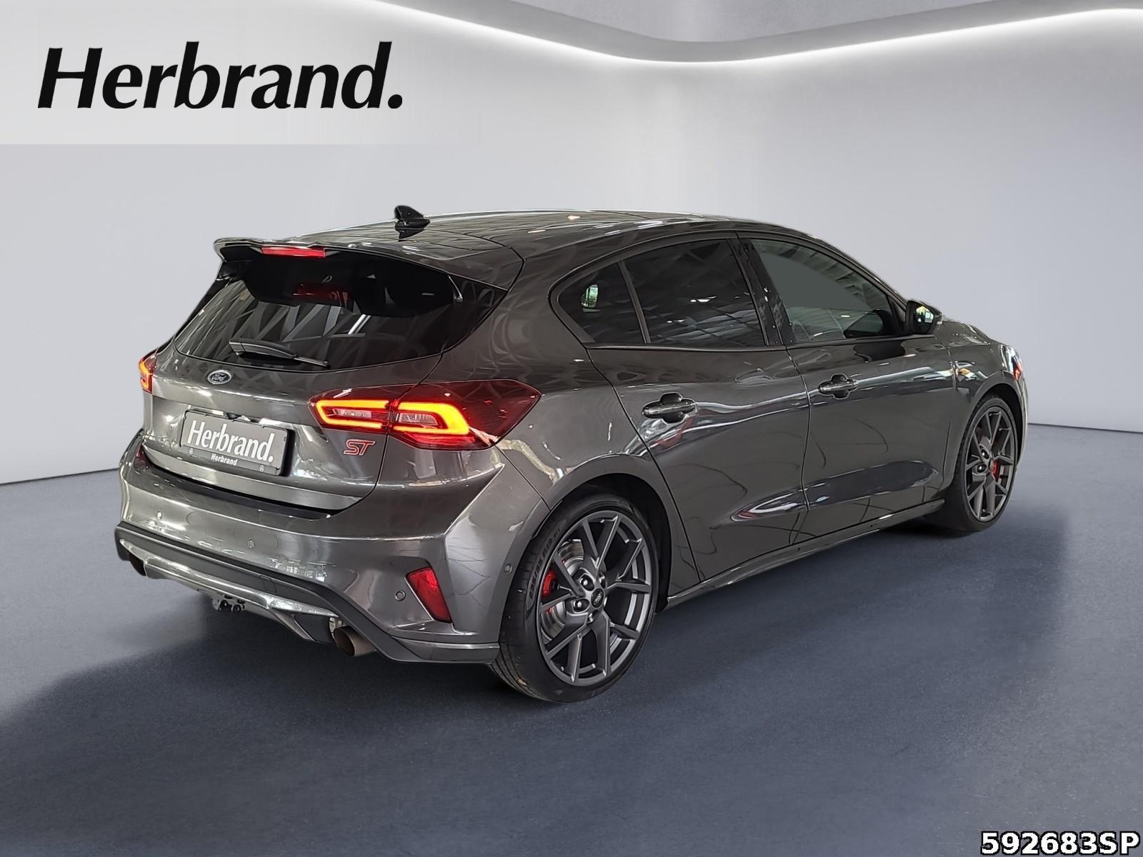 Fahrzeugabbildung Ford Focus PANORAMA HEAD-UP AMBIENTELICHT