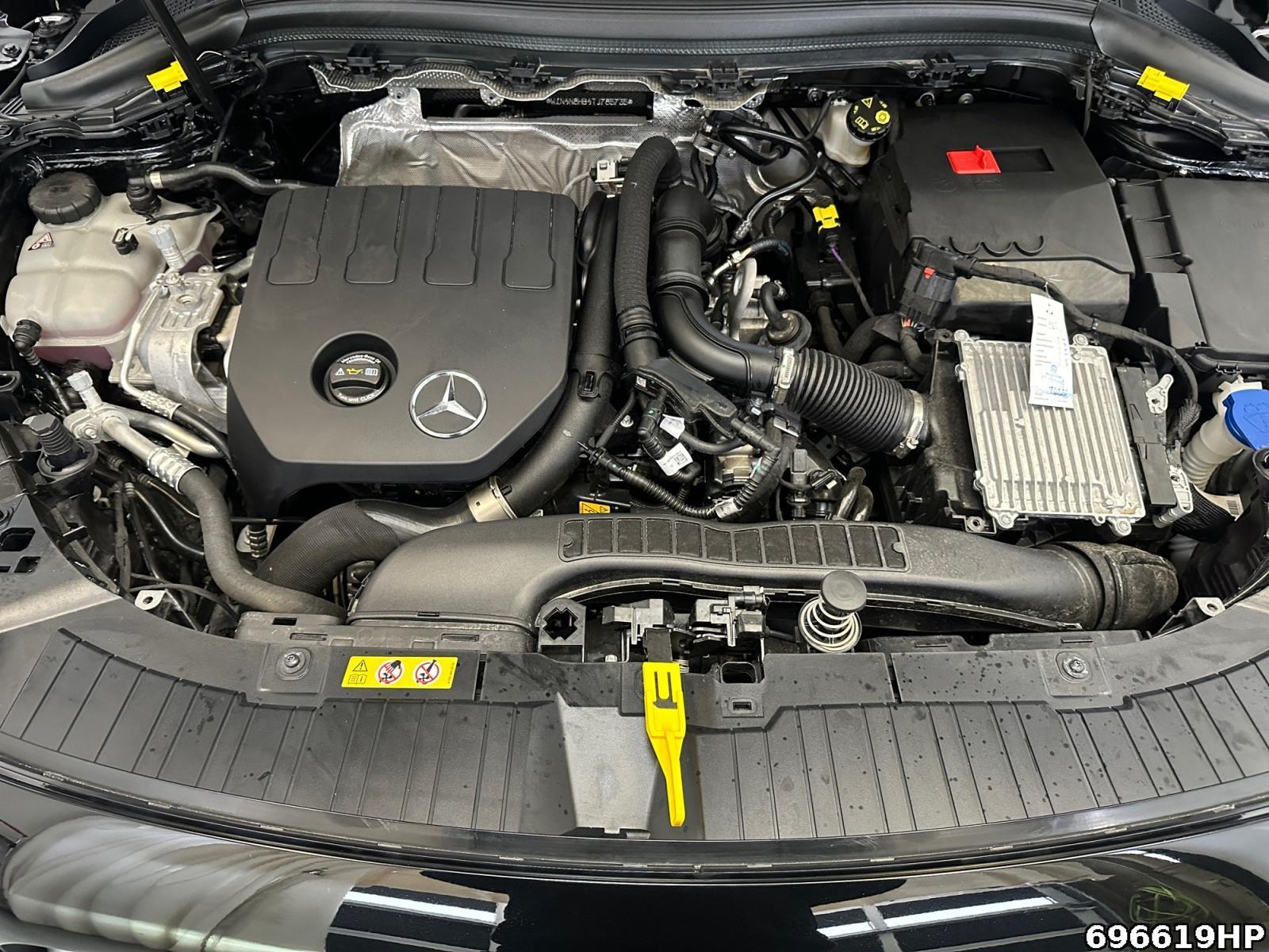 Fahrzeugabbildung Mercedes-Benz GLA 200 Progressive AHK DISTRONIC Kamera Spurh.