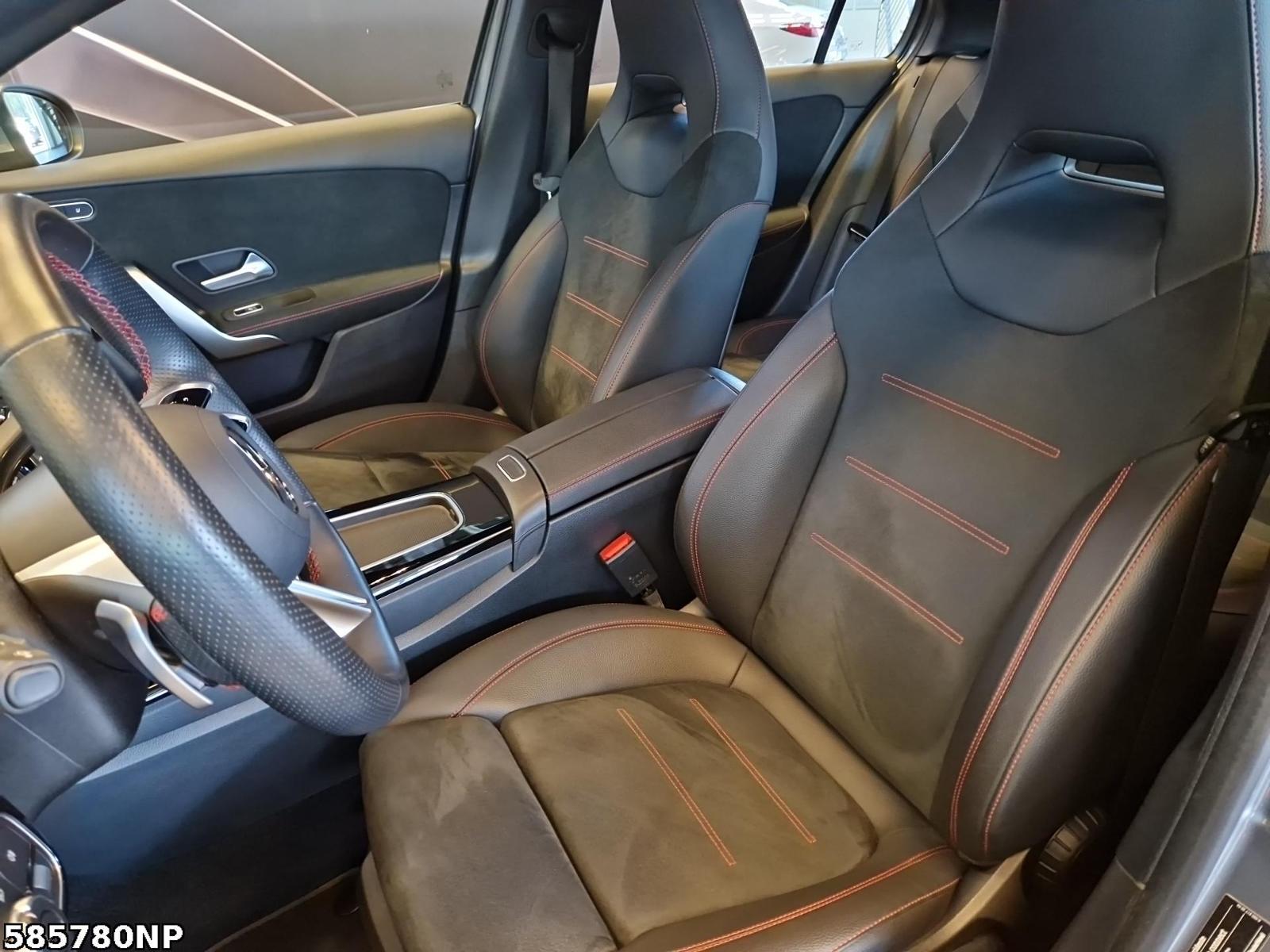 Fahrzeugabbildung Mercedes-Benz A 180 AMG Premium 360° Carplay Soundsystem LED