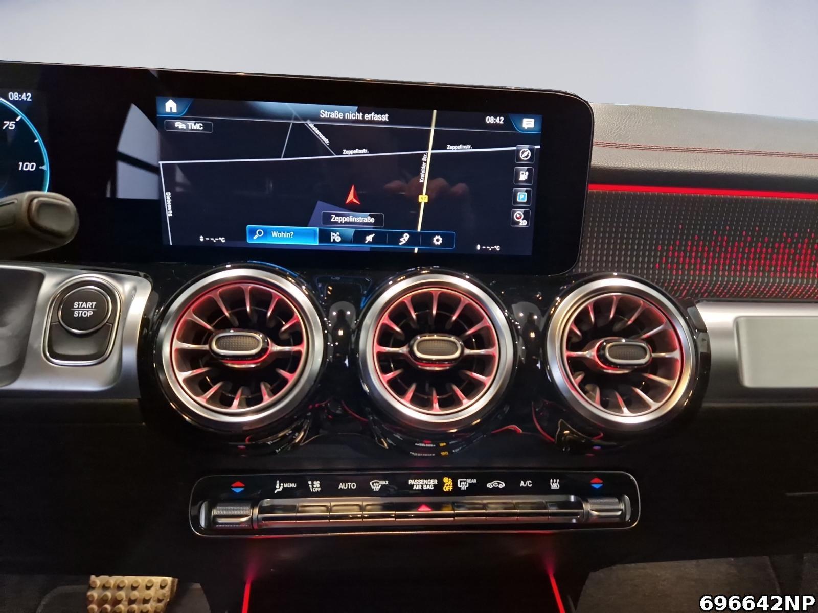 Fahrzeugabbildung Mercedes-Benz EQB 4M AMG Soundsystem Pano LED 360°KEYLESS