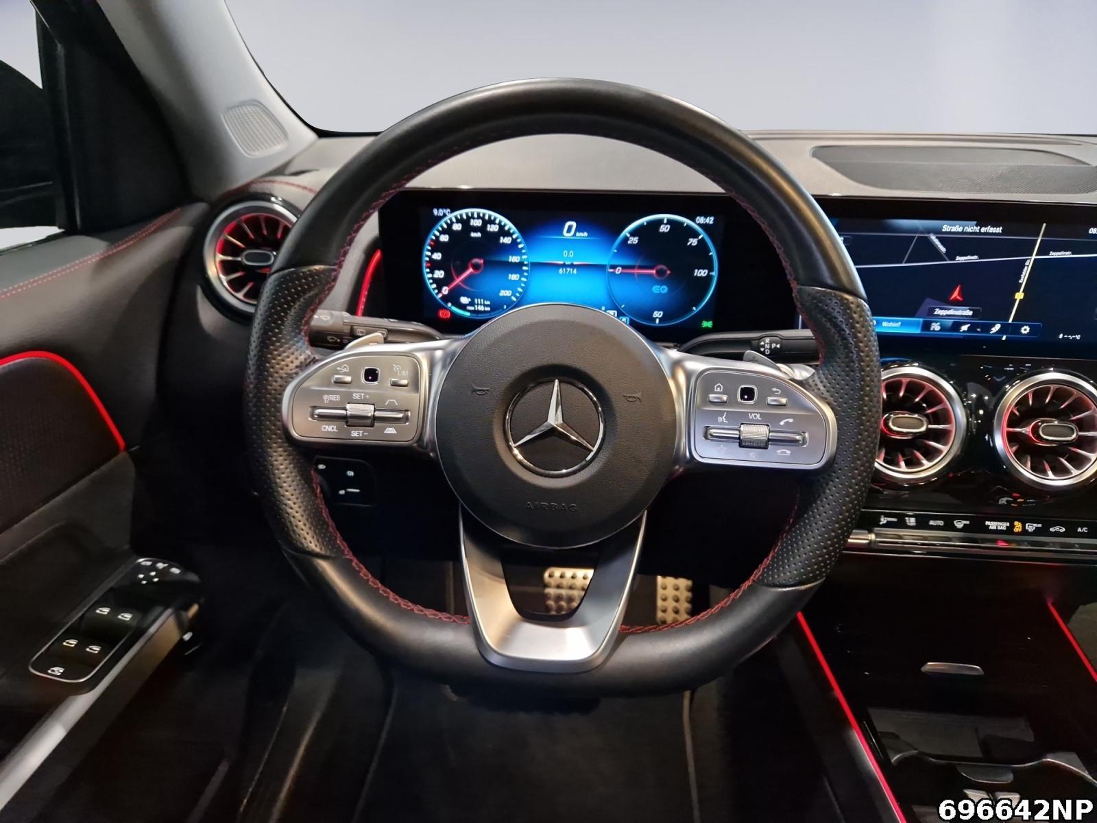 Fahrzeugabbildung Mercedes-Benz EQB 4M AMG Soundsystem Pano LED 360°KEYLESS
