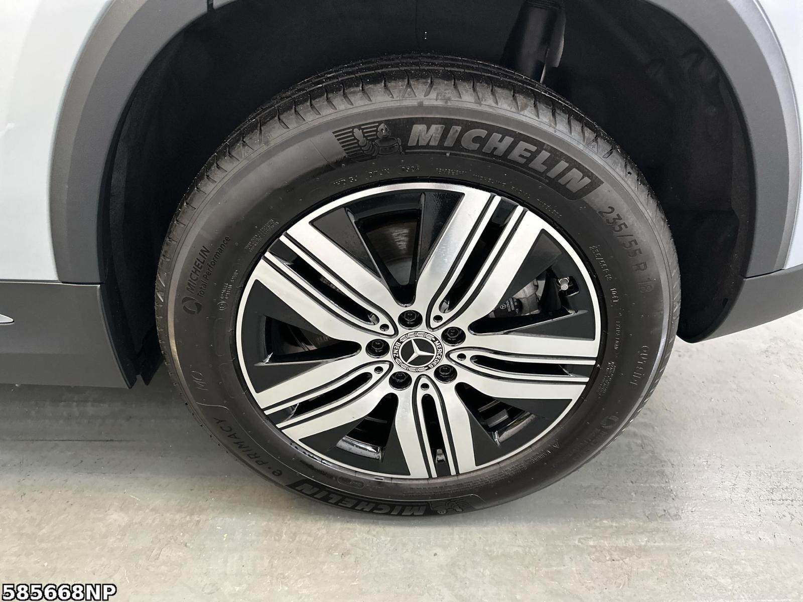 Fahrzeugabbildung Mercedes-Benz EQA Progressive AHK LED Kamera PTS SHZ 18