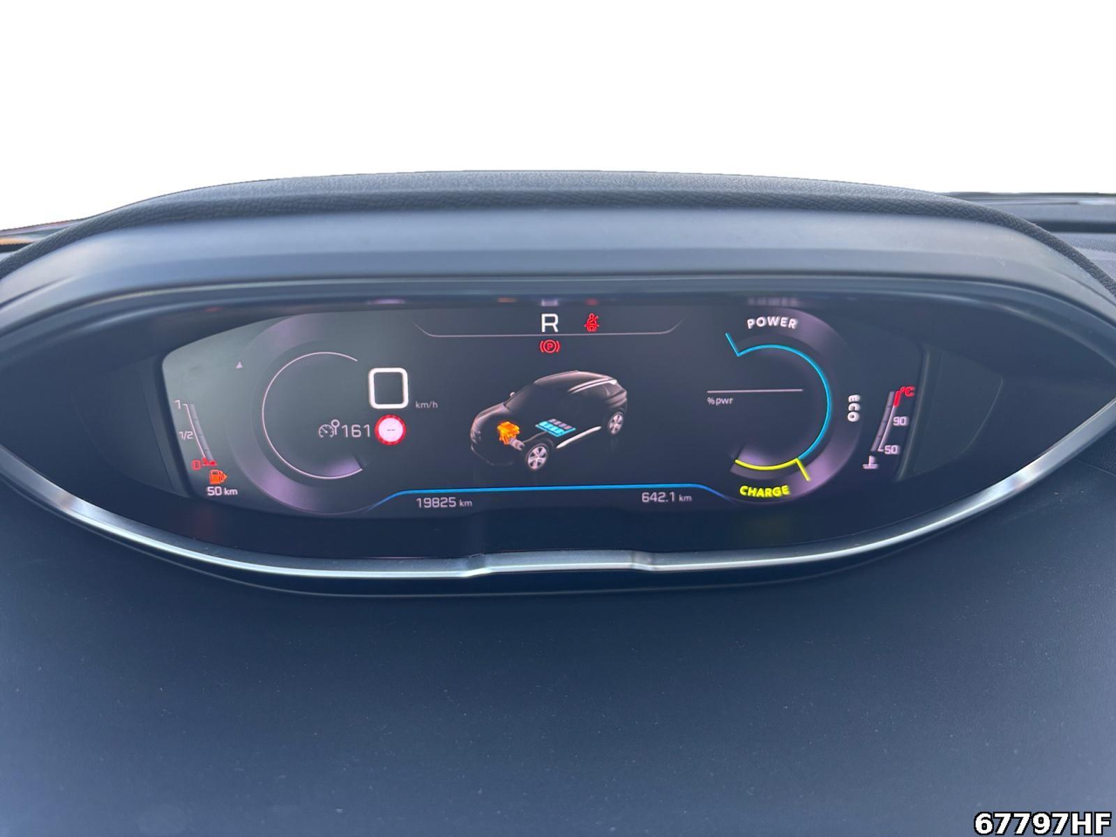 Fahrzeugabbildung Peugeot 3008 Active Pack +180KAMERA+CARPLAY+KEYLESS+DAB