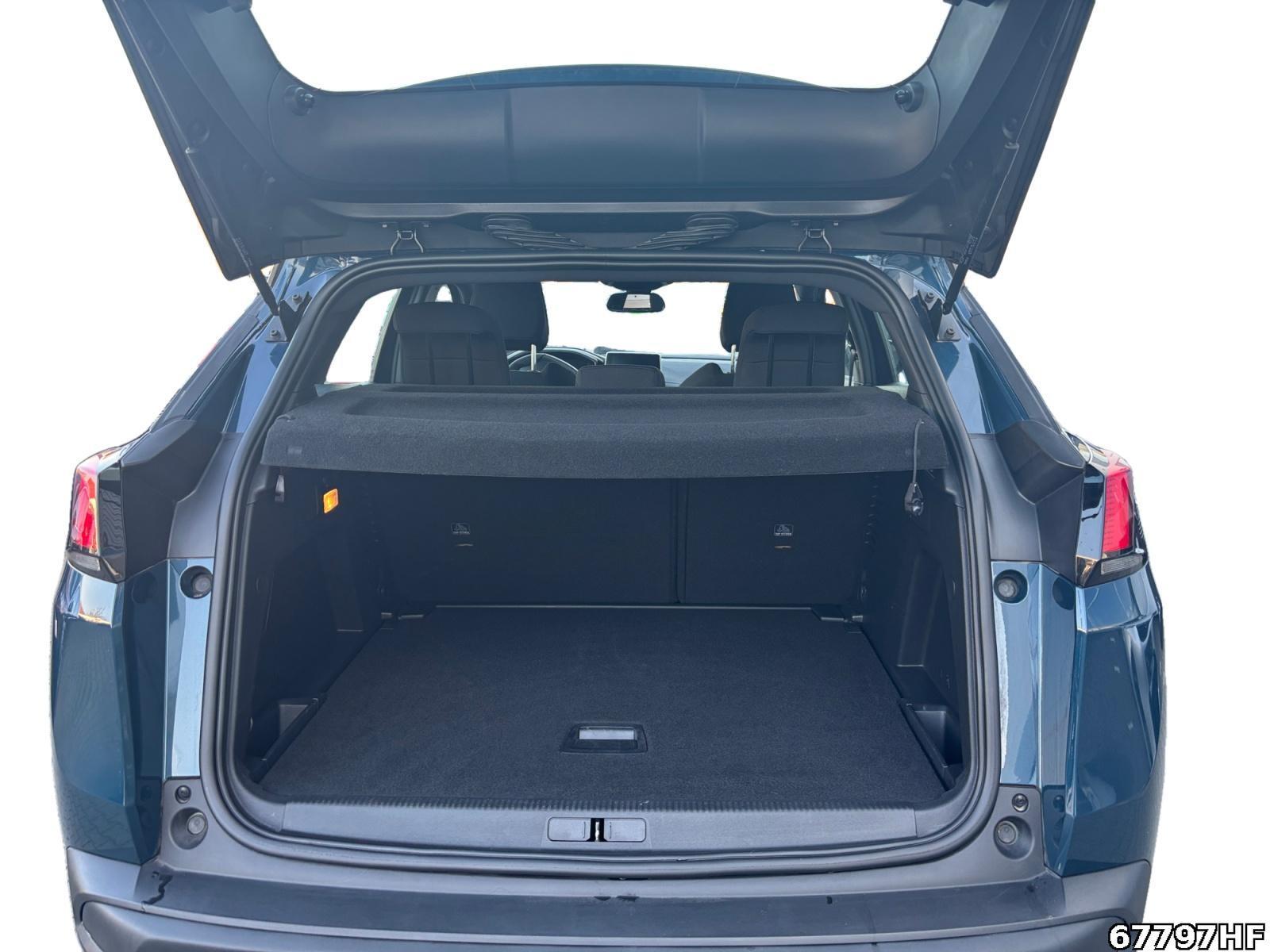 Fahrzeugabbildung Peugeot 3008 Active Pack +180KAMERA+CARPLAY+KEYLESS+DAB
