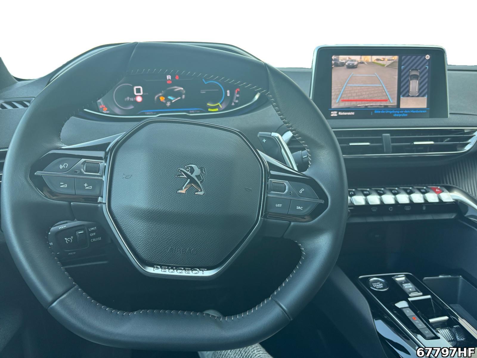 Fahrzeugabbildung Peugeot 3008 Active Pack +180KAMERA+CARPLAY+KEYLESS+DAB