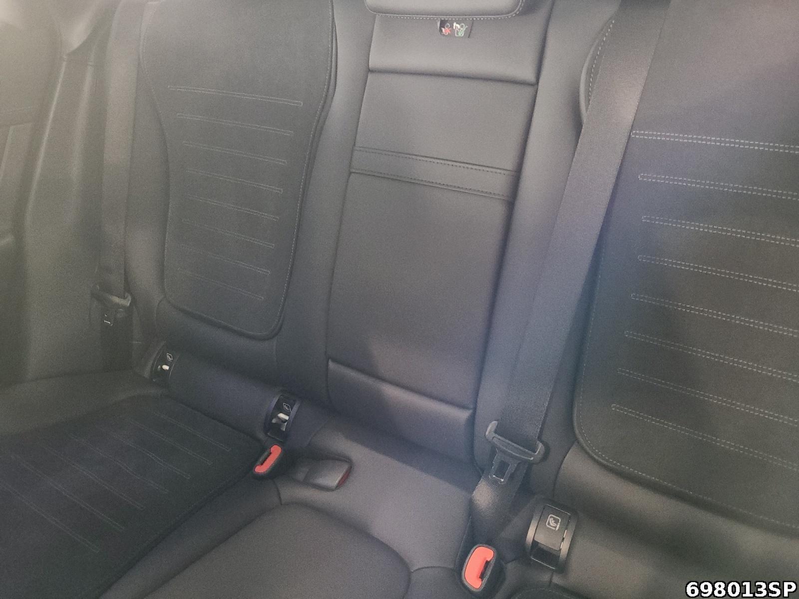 Fahrzeugabbildung Mercedes-Benz GLC 300 d 4M AMG Pano Kamera 20