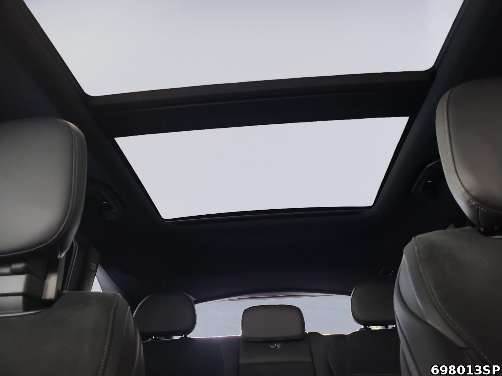Fahrzeugabbildung Mercedes-Benz GLC 300 d 4M AMG Pano Kamera 20