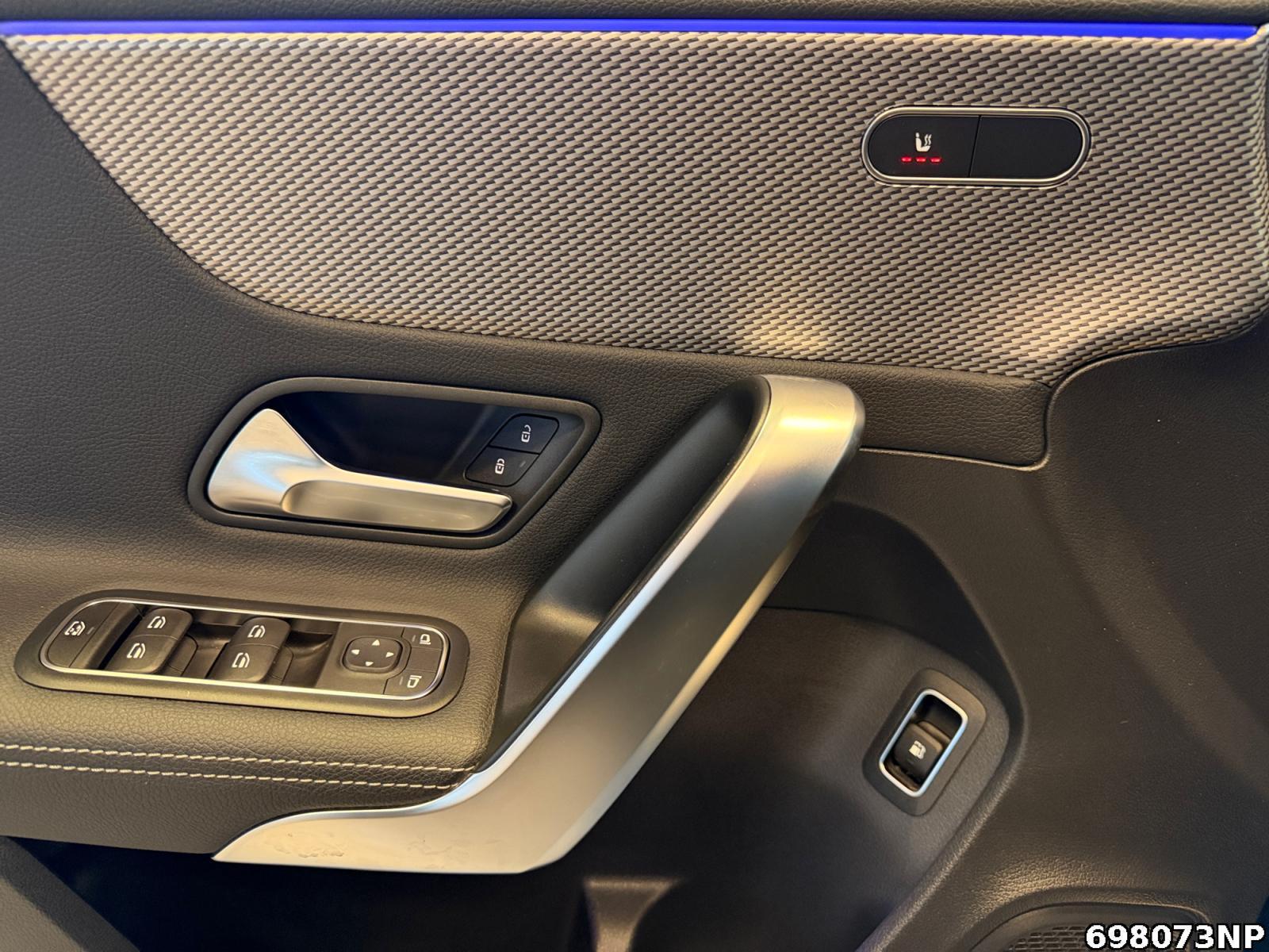 Fahrzeugabbildung Mercedes-Benz A 250 Progressive Limousine Night Kamera LED