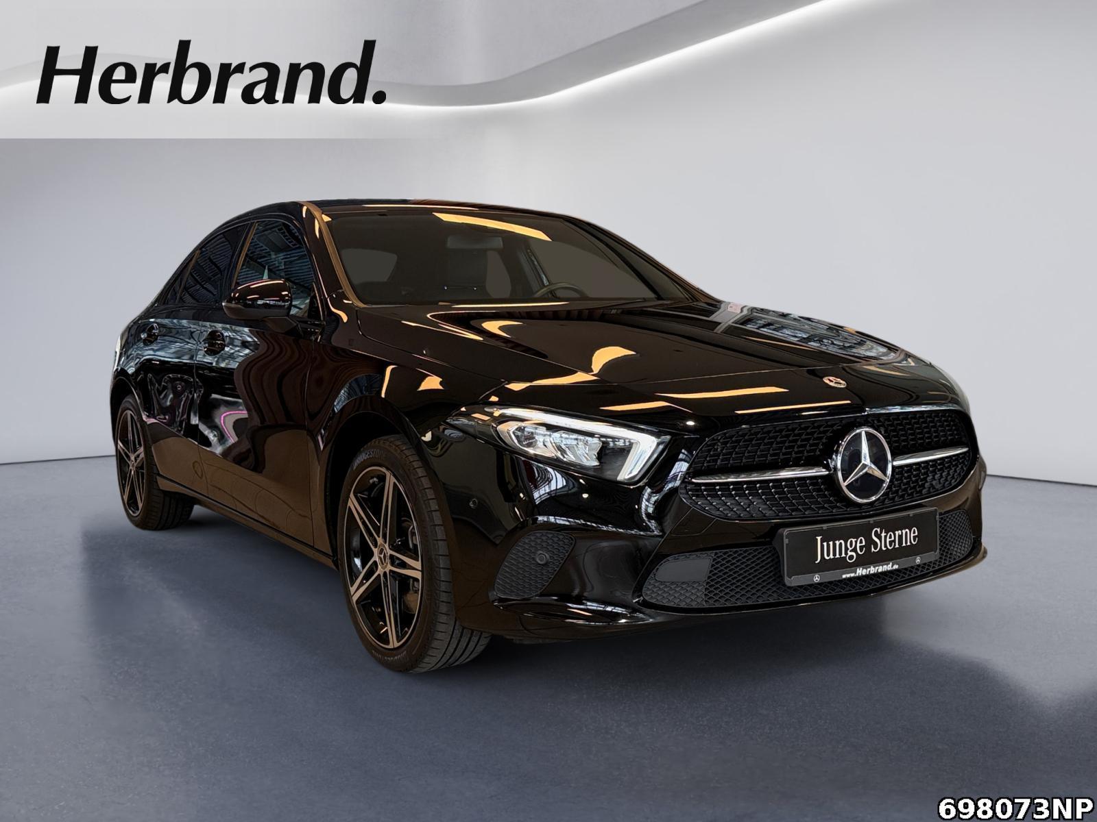 Fahrzeugabbildung Mercedes-Benz A 250 Progressive Limousine Night Kamera LED